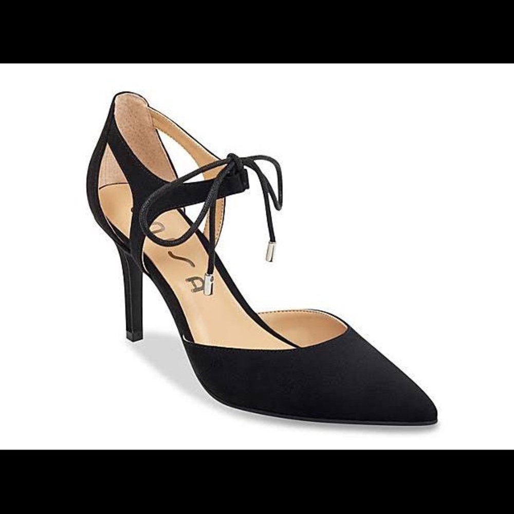 Worn once! Unisa Amanelle Suede pumps